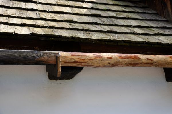 Cost of Wood Gutters Installation in Lutz